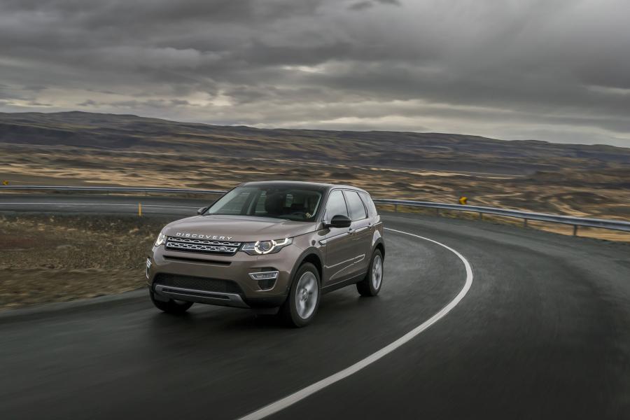  Land Rover Discovery Sport HSE Luxury 2015 года  (фото 47 из 62)